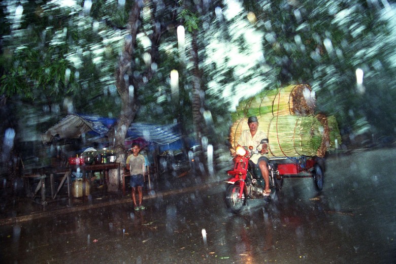 Pnh_street_scene_rainy_season_201_01_print